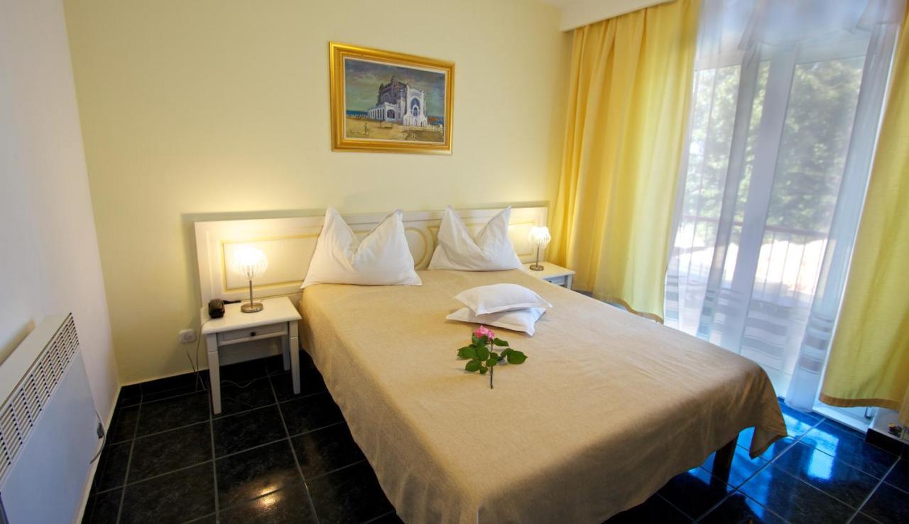 Hotel Central Mamaia Bagian luar foto