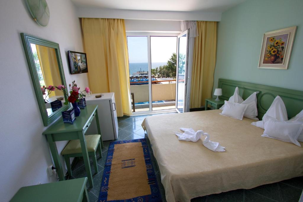 Hotel Central Mamaia Ruang foto