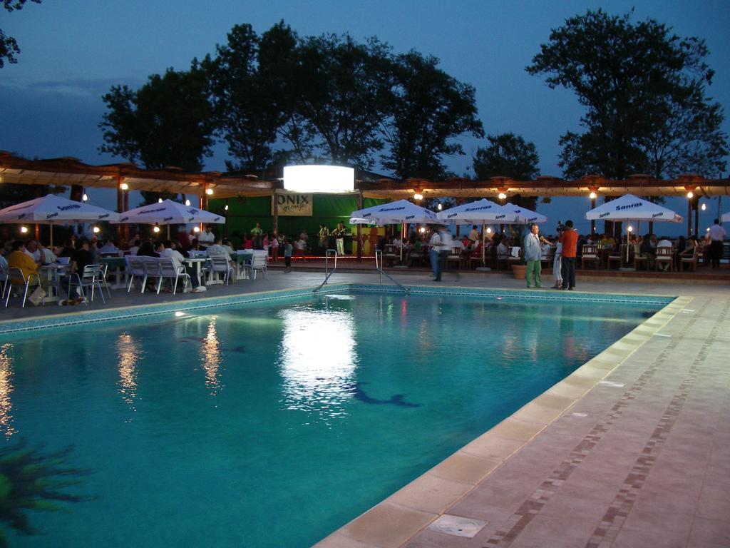Hotel Central Mamaia Bagian luar foto