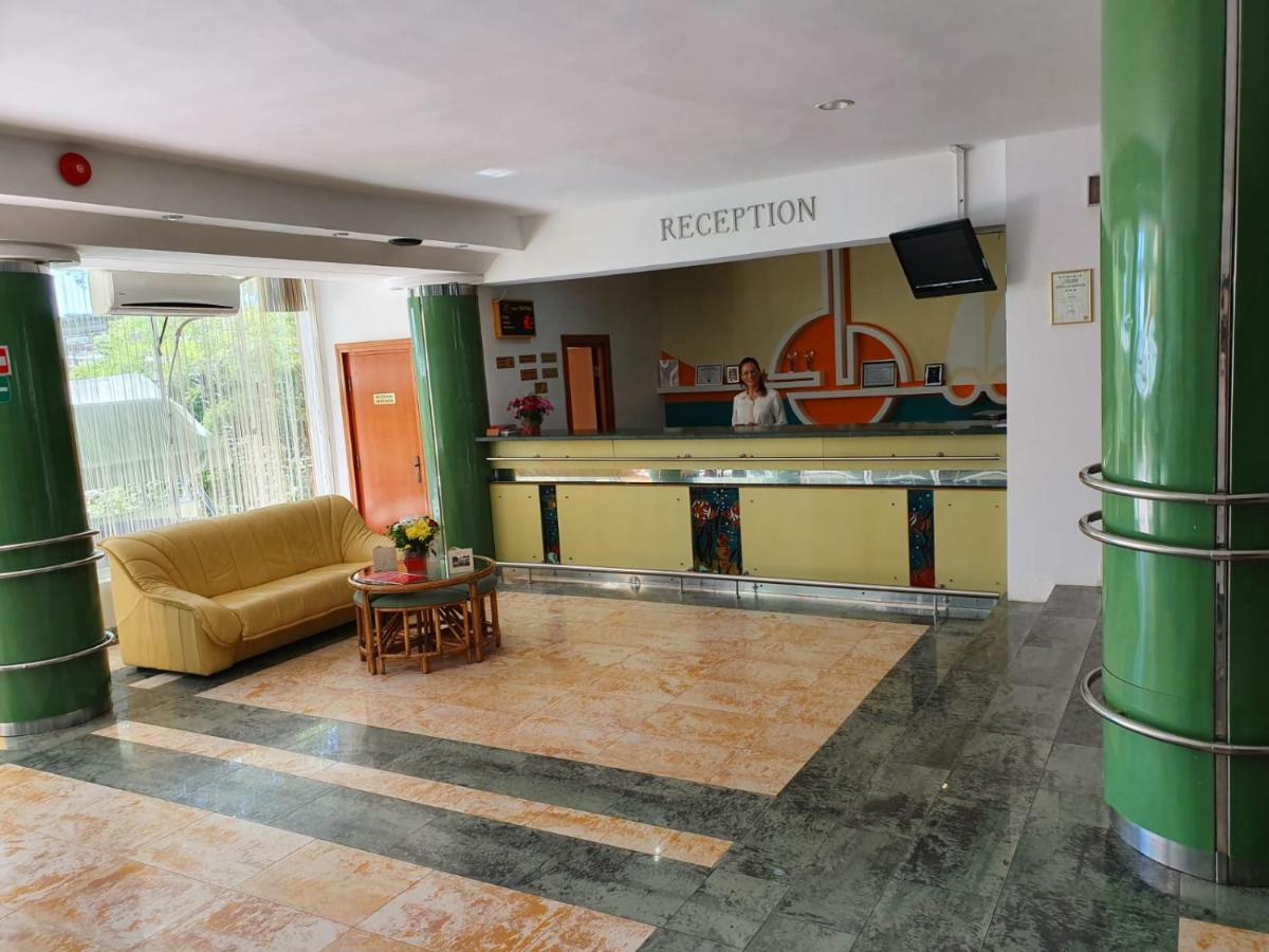 Hotel Central Mamaia Bagian luar foto