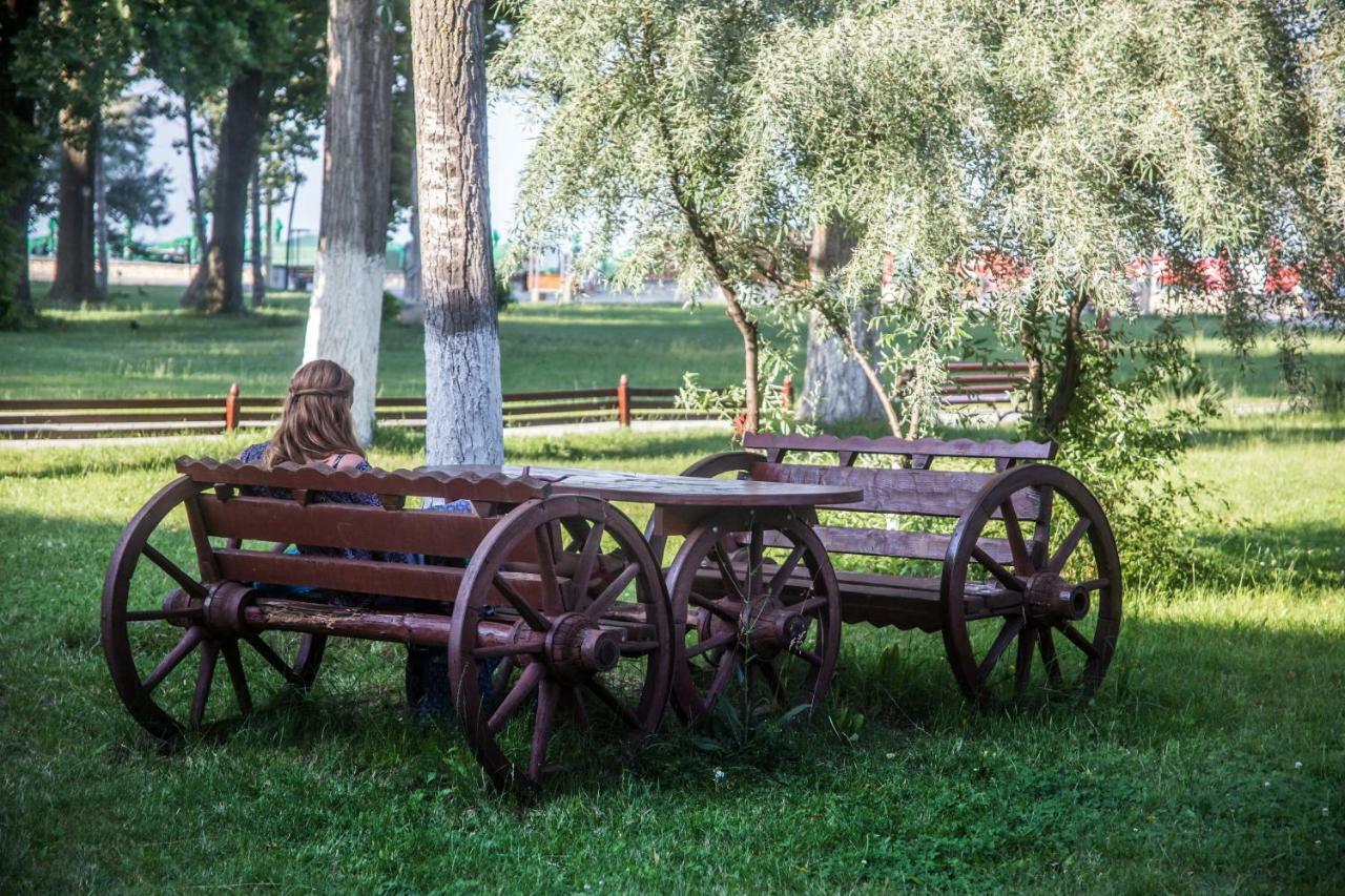 Hotel Central Mamaia Bagian luar foto